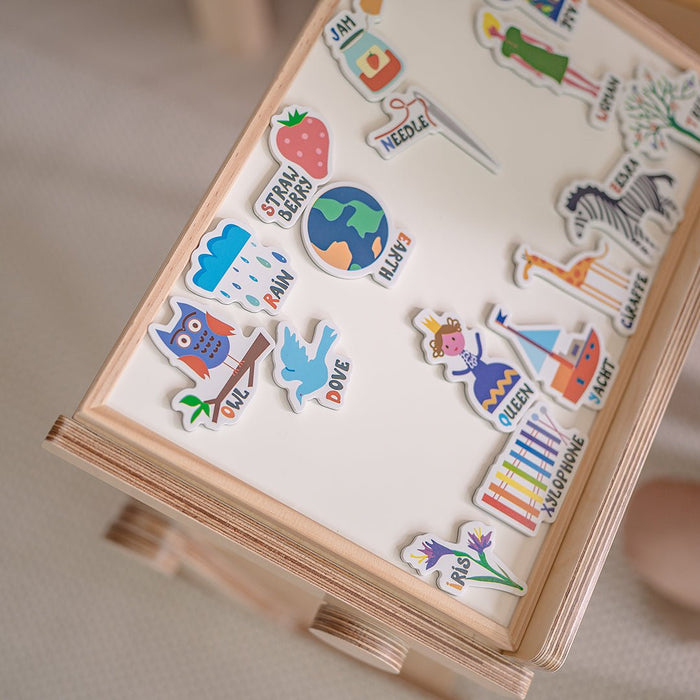 Comme moi Book Stand & Stool Bundle
